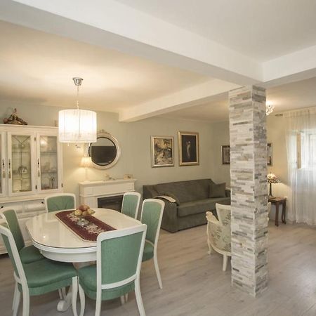 Apartment Antica With Yard & Bbq Сплит Екстериор снимка