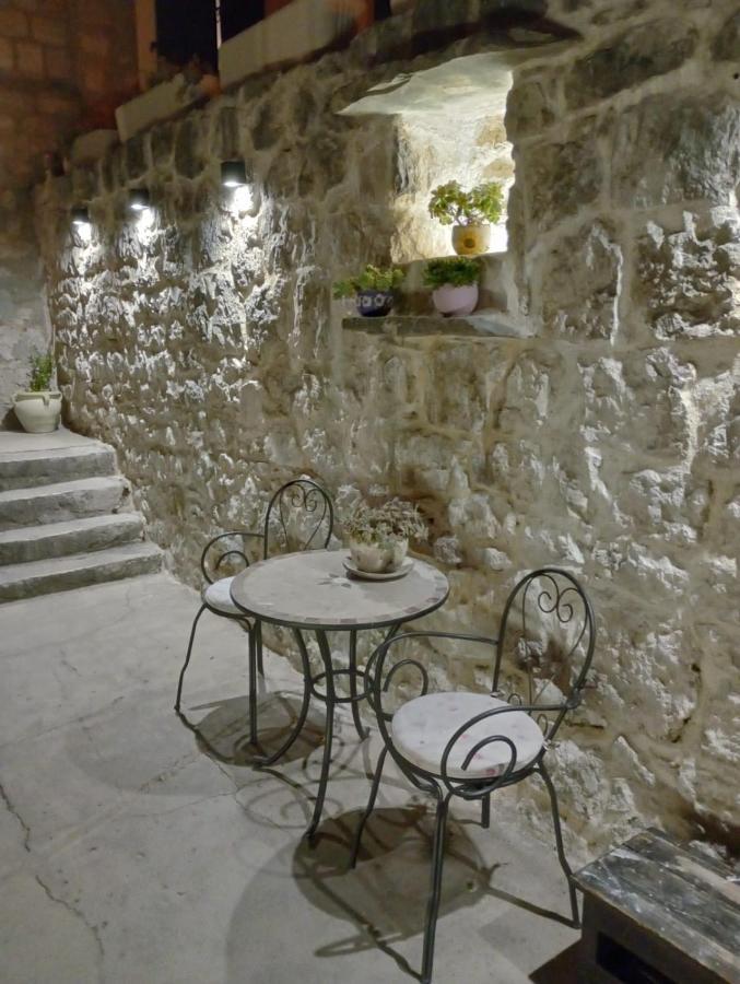 Apartment Antica With Yard & Bbq Сплит Екстериор снимка