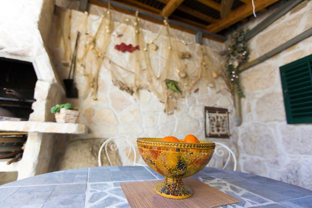 Apartment Antica With Yard & Bbq Сплит Екстериор снимка