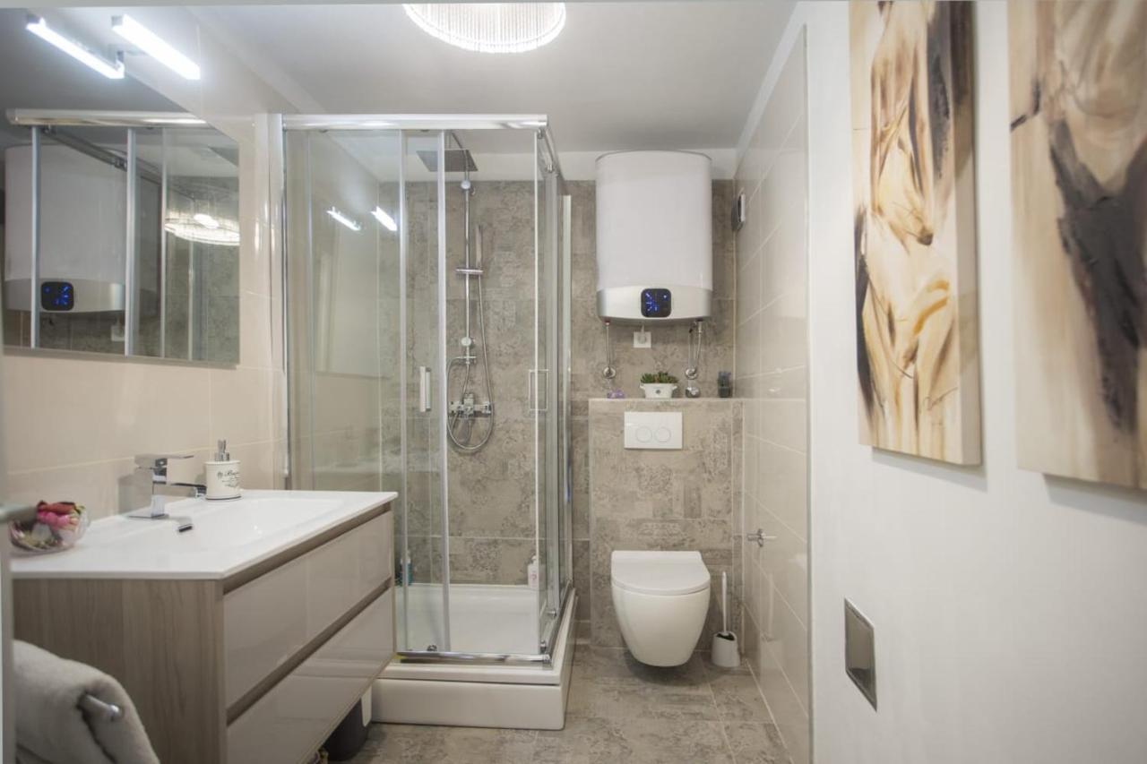 Apartment Antica With Yard & Bbq Сплит Екстериор снимка